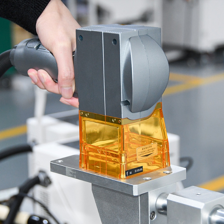 El Tipi Fiber Lazer Markalama Makinesi1